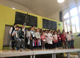 Први интернационални вишејезични фестивал у Базелу