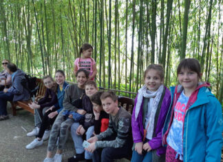 Екскурзија српске допунске школе у Париском региону