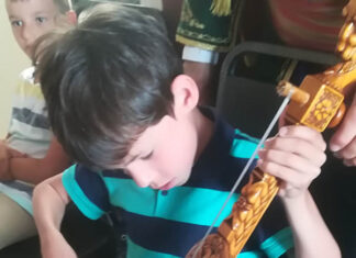 Гусларска радионица у Штутгарту