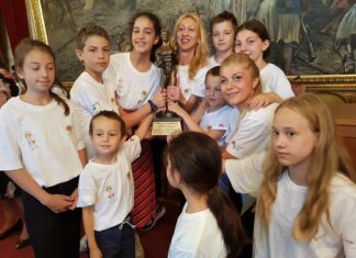 Уз промоцију Зборника Образовног круга Паризу и пехар