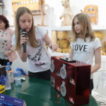 3 mesto_Automatska samoposluga za beskućnike sa hologramskim uputstvom za upotrebu