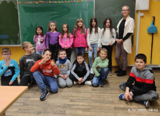 У оквиру допунске наставе на српском језику отворене нове наставне групе у Регензбургу, Аугзбургу , Фирстенфелдбруку и Инголштату у Баварској