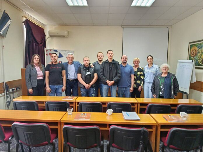 IMG-4d27823f12fb9a845d14d5cc4778b7ea-V