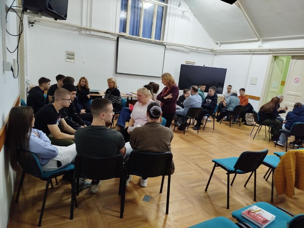 Успешна реализација активности посвећених унапређењу компетенција наставника социологије